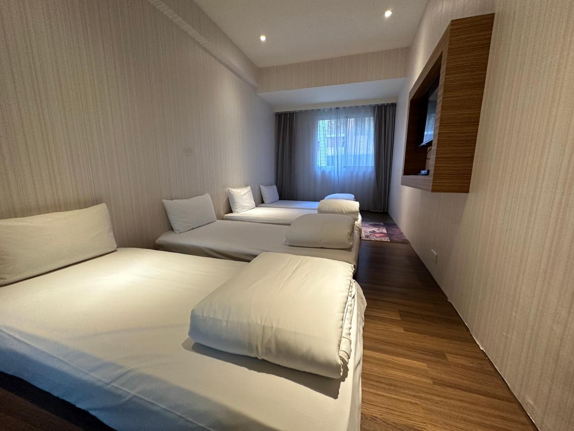 Young Soarlan Hotel - Tajnan Kültér fotó